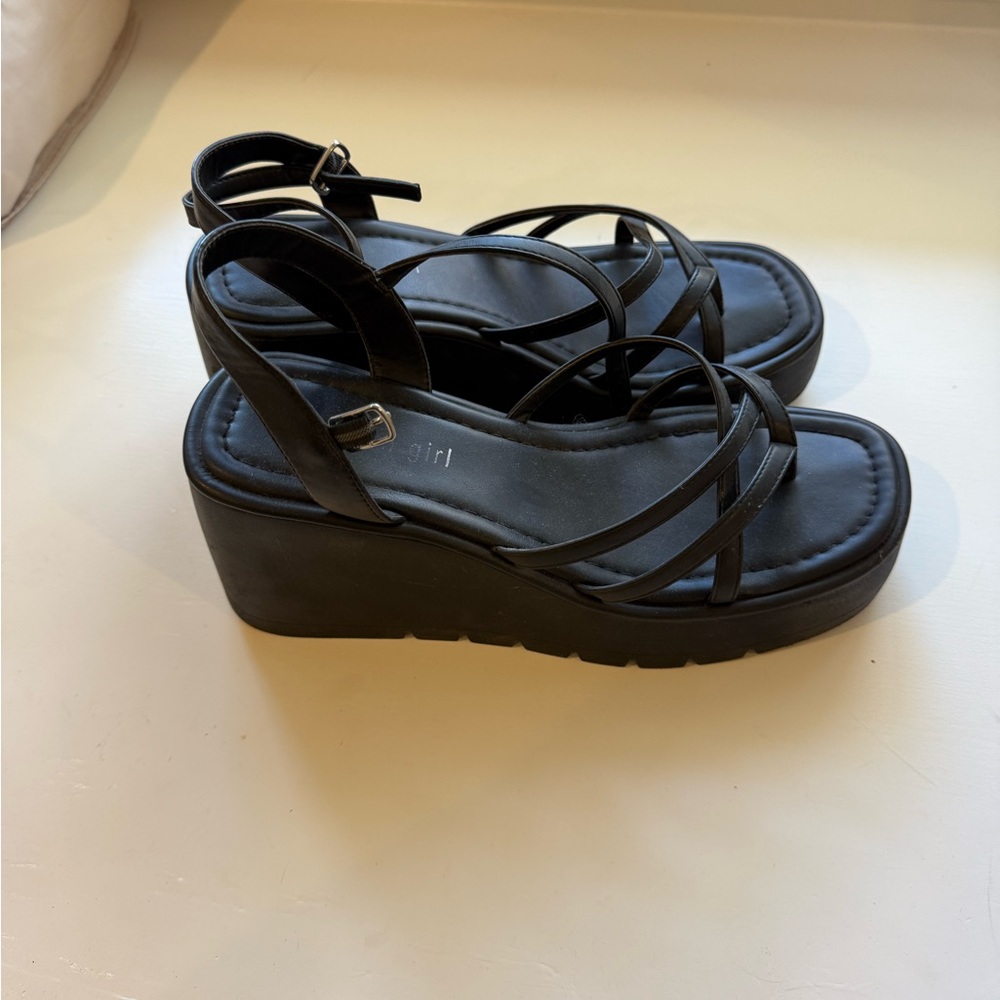 Black Platform Wedge Sandals with Crisscross Straps